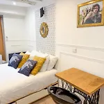 Urban Flat 42 - Luxury Flat